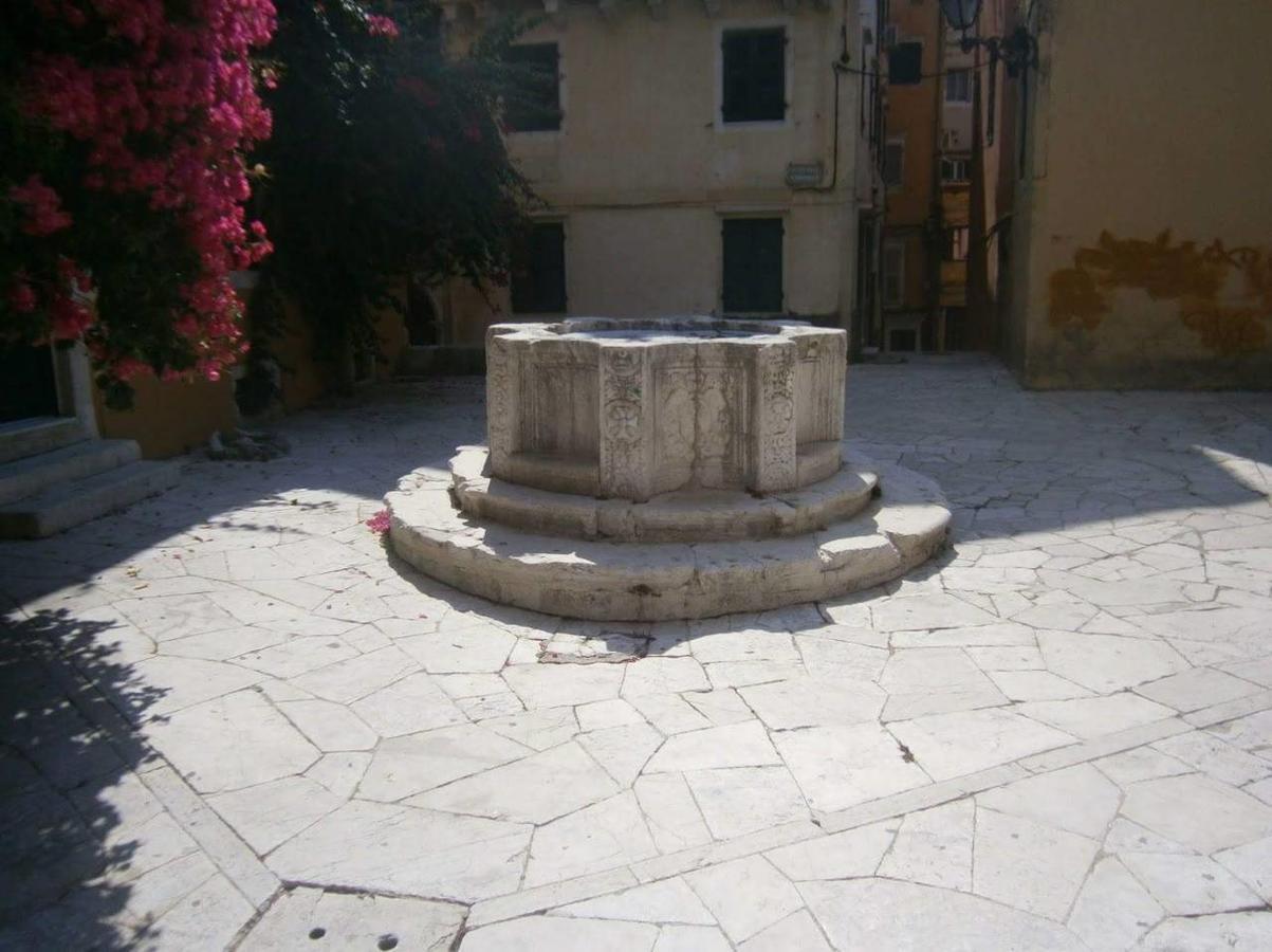 The Well Daire Korfu Dış mekan fotoğraf